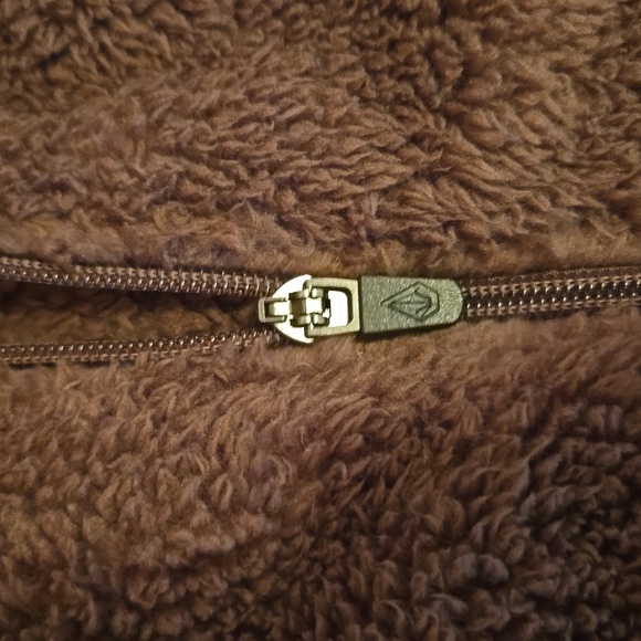 NWT Men’s Volcom "RUNTIME ERROR" made w/Faux Fur. Doe Brown and Black Colors. - Picture 5 of 15